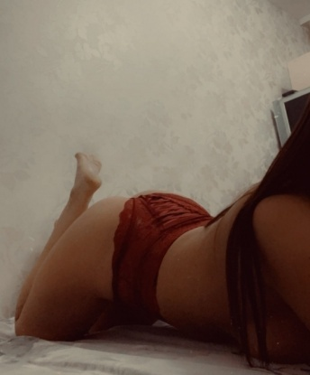 Разнообразие моих услуг оставит тебя полностью удовлетворенным. 💋 Страстные поцелуи, эротический массаж, эксперименты - выбирай, что тебе ближе по душе. 🌟 Возможно, ты знаешь меня по отзывам от моих предыдущих довольных клиентов - их необыкновенные впечатления это лучшая рекомендация. 📸 Посмотри мои фото - они говорят самыми яркими цветами о моей красоте и соблазнительности. Жду вас в Москве, чтобы создать самое незабываемое веселье и расслабление! 💫✨ Таисия